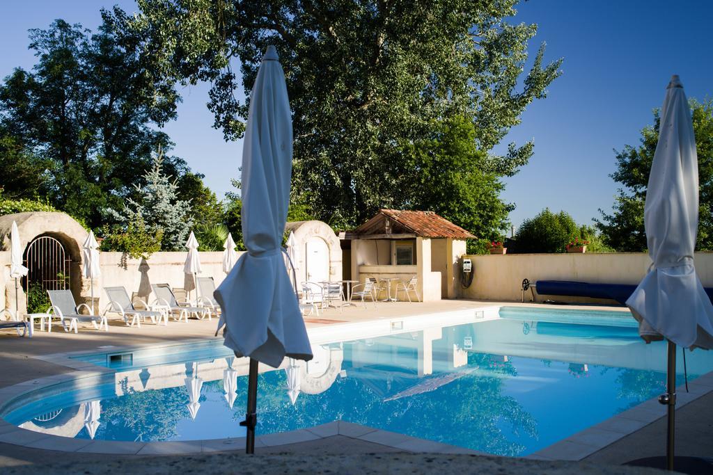 Отель Le Manoir Saint Jean Экстерьер фото
