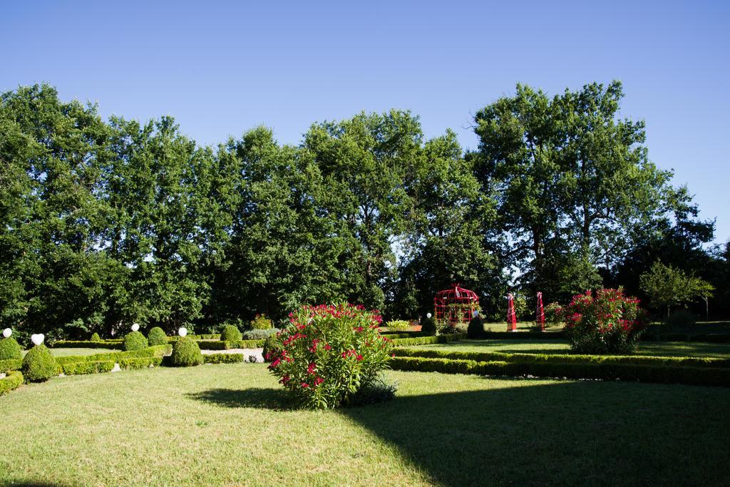 Отель Le Manoir Saint Jean Экстерьер фото